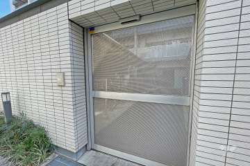 駐輪場・バイク置場（入口）
