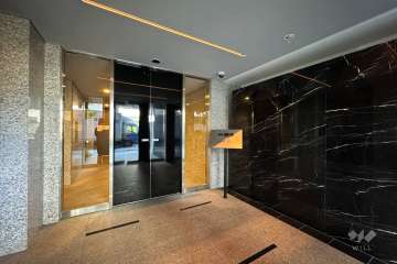 エントランスはオートロック付きです。