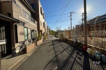 敷地東側の前面道路　