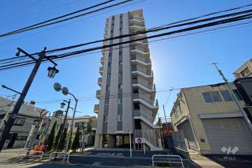 プレサンスロジェ町屋の外観（北西側から）