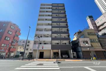 フェルクルールスクエア日暮里の外観（東側から）