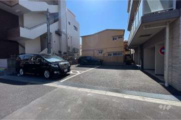 敷地内駐車場（屋外平面式、屋内平面式）