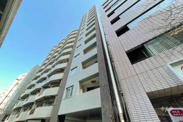 グリーンパーク日暮里の外観（南側から）