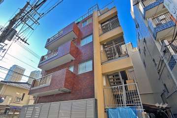 ハイツ西日暮里の外観(東側から)
