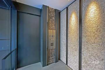 エントランスはオートロック付きです。