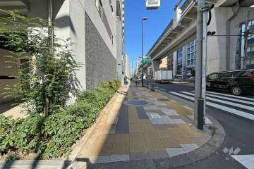 敷地東側の前面道路　