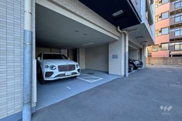 敷地内駐車場（屋内平面式）