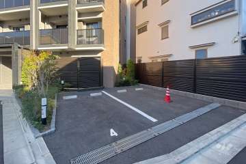 敷地内駐車場（屋外平面式）