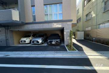 敷地内駐車場（屋内平面式）