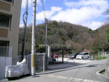 敷地北側にある敷地内駐車場