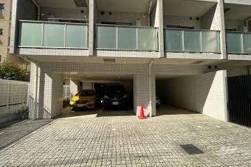 敷地内駐車場（屋内平面式）