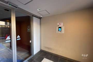 エントランスはオートロック付きです。