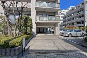 駐車場の出入り口