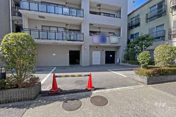 敷地内駐車場（屋外平面式）