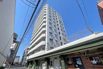 オオサキ竹の塚マンションの外観（南東側から）