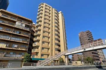 グーディッシュ西新井の外観（南東側から）