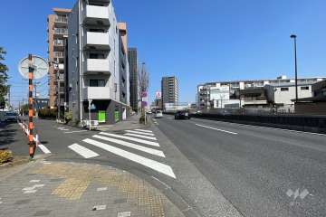 敷地東側の前面道路　