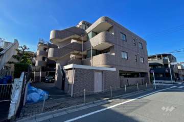 ライオンズヴィアーレ竹の塚第2の外観（北東側から）