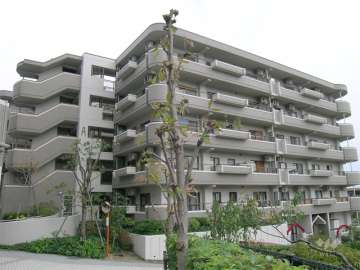 池田五月丘A棟の外観（西側から）