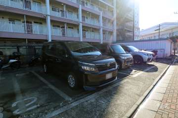 敷地内駐車場(屋外平面式)