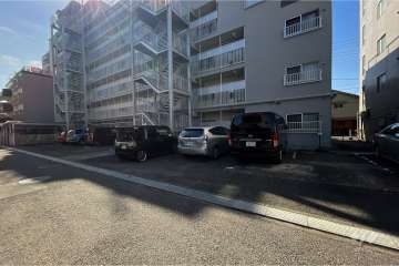 敷地内駐車場（屋外平面式）