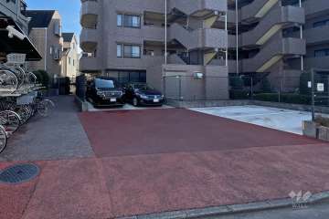 敷地内駐車場（屋外平面式）