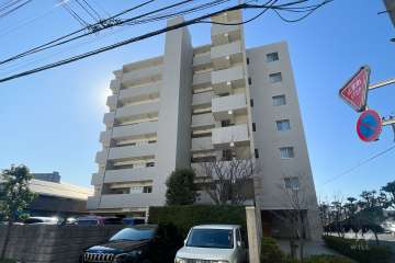 コスモプレイスグラシエの外観（南西側から）