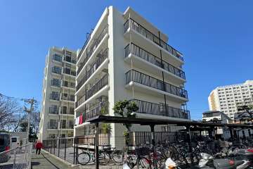 コスモ町屋の外観（北東側から）