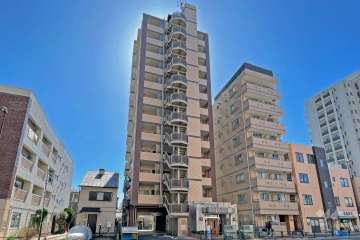 ローヤルシティ北千住の外観（北側から）