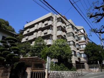 ユーロハイツ池田城山の外観（南東側から）
