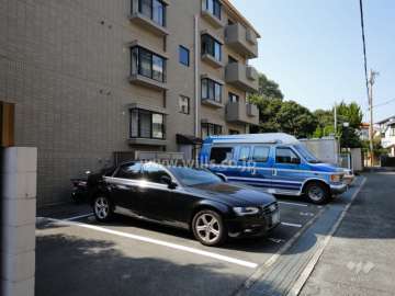 敷地内駐車場（屋外平面式）