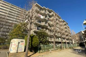 藤和シティホームズ北千住の外観（南東側から）