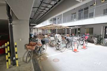 駐輪場（屋根付き）
