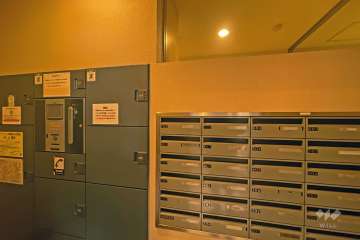 共用ポストと宅配ボックス