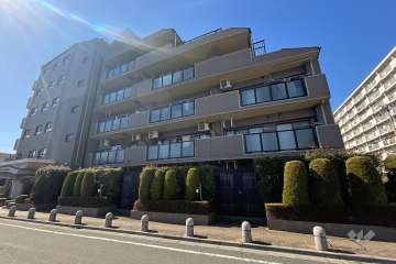 ライオンズステージ五反野壱番館の外観（北東側から）