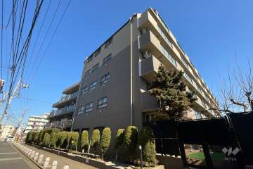 ライオンズステージ五反野壱番館の外観（南西側から）