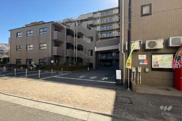 駐車場の出入り口