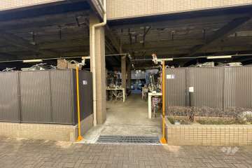 屋内に設けられた駐輪場