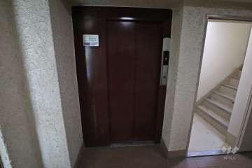 共用のエレベーター