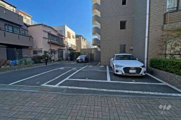 敷地内駐車場（屋外平面式）