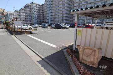 駐車場の出入り口