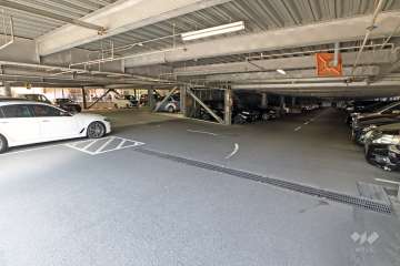 敷地内駐車場（屋内立体式）