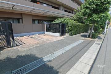 敷地内駐車場（屋外平面式）