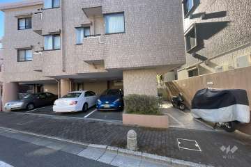 敷地内駐車場（屋内平面式）