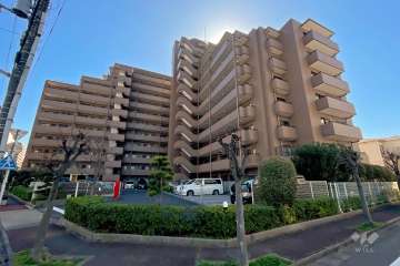 ファミール亀有壱番館の外観（北東側から）