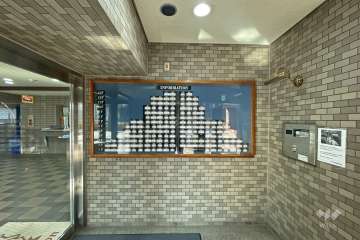 エントランスはオートロック付きです。