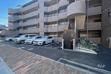 敷地内駐車場（屋外平面式）