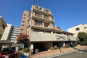ライオンズマンション五反野駅前通りの外観（南東側から）