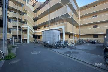 敷地内駐車場（屋外平面式）