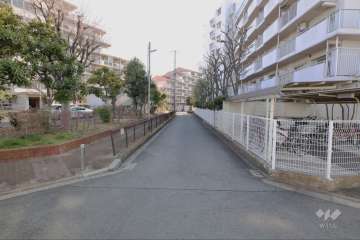 敷地東側の前面道理